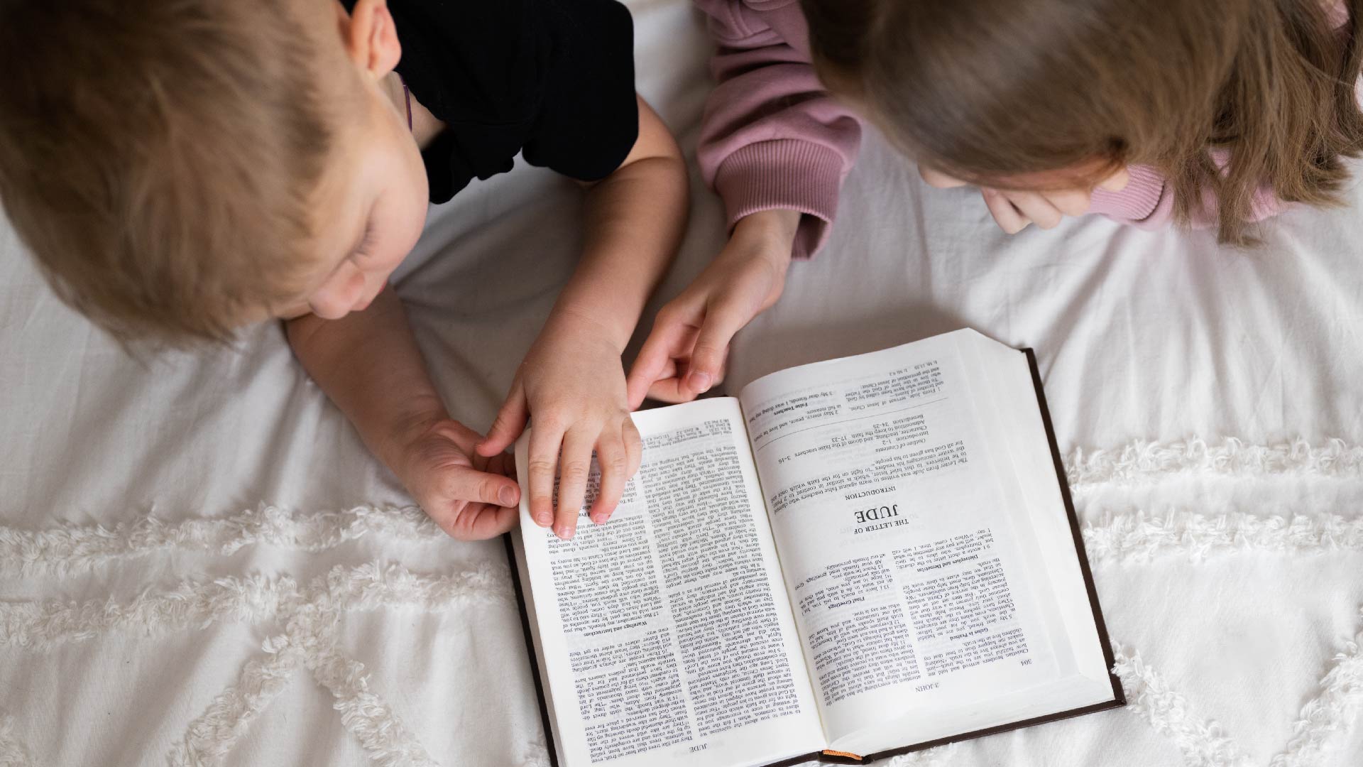 Menumbuhkan Rasa Syukur: Cara Sederhana untuk Mengajarkan Anak Bersyukur Kepada Tuhan